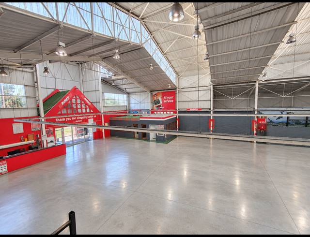 1,690M² WAREHOUSE FOR SALE IN ORMONDE